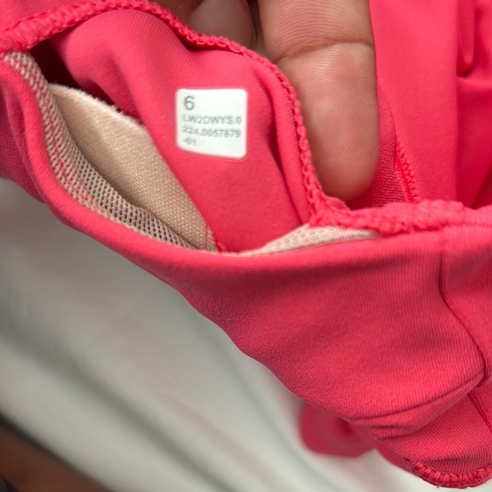 Lululemon Align V-Neck Bra C/D Cup Pink Light Support Sports Bra Size 6 - Picture 3 of 3